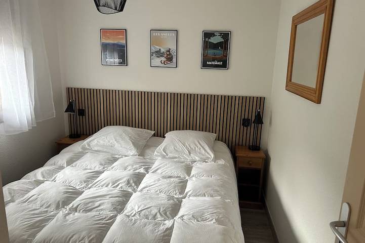 Entire apartment, Aux Angles apartment, lake view, 5 minutes walk from the village center! in Les Angles, Parc naturel régional des Pyrénées catalanes