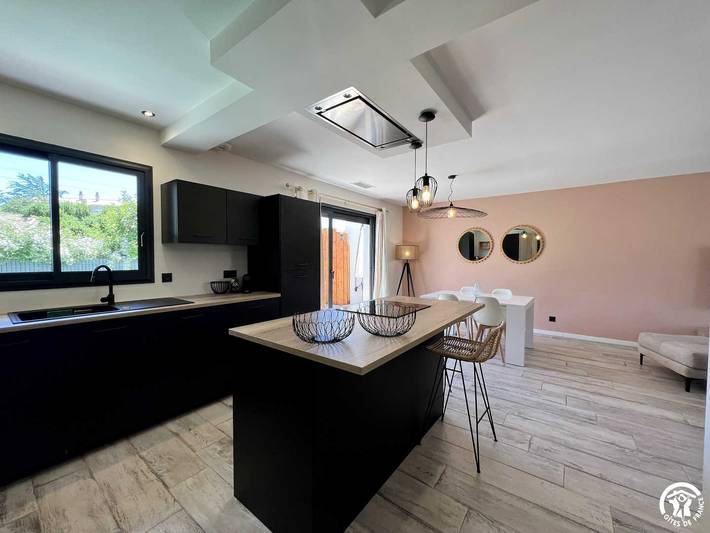 Gîte pour 4 personnes, avec terrasse et piscine à Narbonne - 2