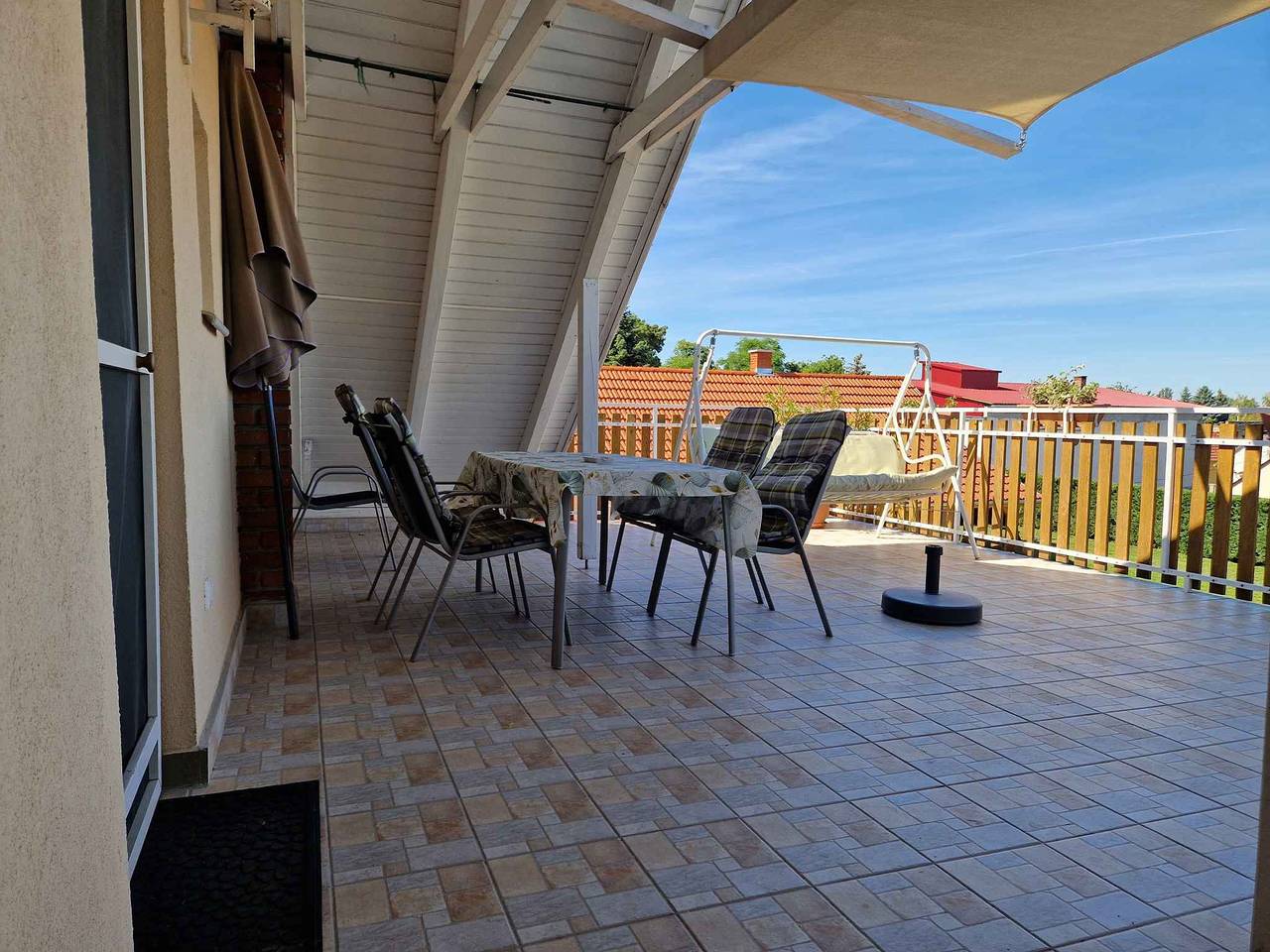 Ganze Ferienwohnung, Ferienwohnung im Ortszentrum Premantura mit Klimaanlage in Balatonlelle, Plattensee Südufer