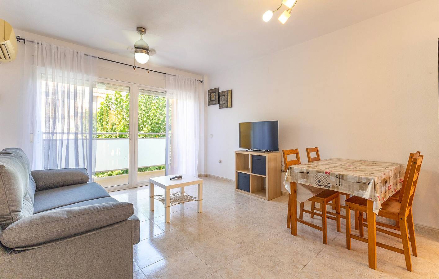 Apartment am Strand mit Parkplatz, Klimaanlage, Küche - 1,5 km zum Strand in Los Narejos, Mar Menor