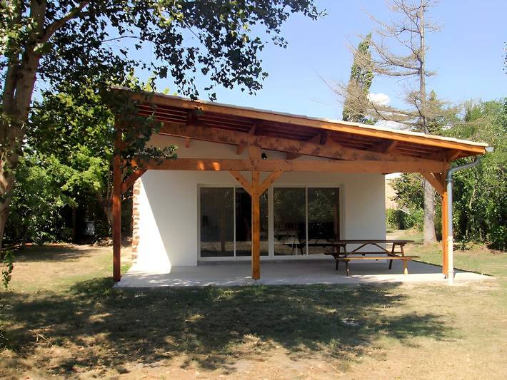 Location de vacances pour 23 personnes, avec jardin en Gironde - 2