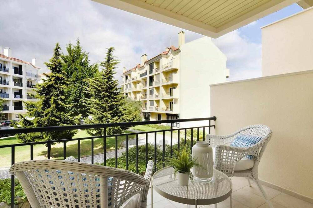 Ganze Wohnung, Classy Beach Flat 2Br Strand von Carcavelos - Checkinhome in Carcavelos e Parede, Costa de Lisboa
