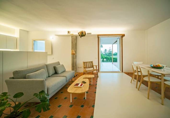 Ganze Wohnung, Ferienwohnung Casa Chirimoyo mit Meerblick, Gemeinschaftspool und Wlan in Playa Granada, Motril