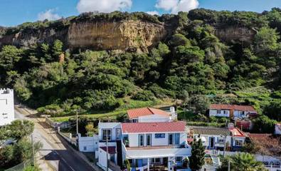 Chambre d’hôte pour 2 personnes, avec vue ainsi que piscine et terrasse à Costa da Caparica