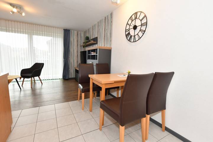 Ganze Wohnung, Erdgeschoss-Ferienwohnung mit Südterrasse für 4 Personen, Nahe Hauptbadestrand in Borkum