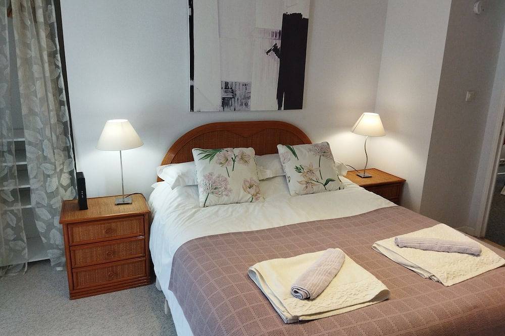 Modernised town house in the centre of Brantome, with a pretty garden in Brantôme en Périgord, Périgord Vert