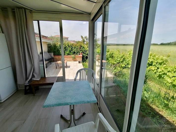 Location de vacances pour 2 personnes, avec Balcon et Terrasse ainsi que Jardin et Vue à Pibrac