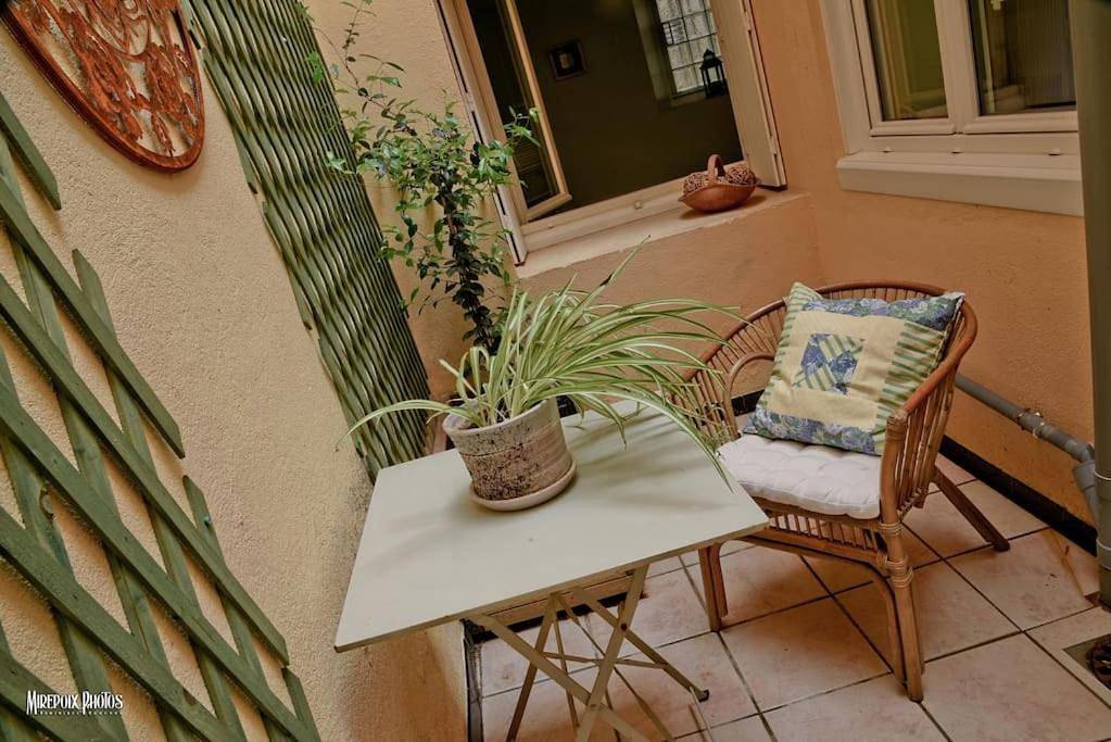 Appartement entier, One-Bedroom Apartment in Mirepoix, Ariège