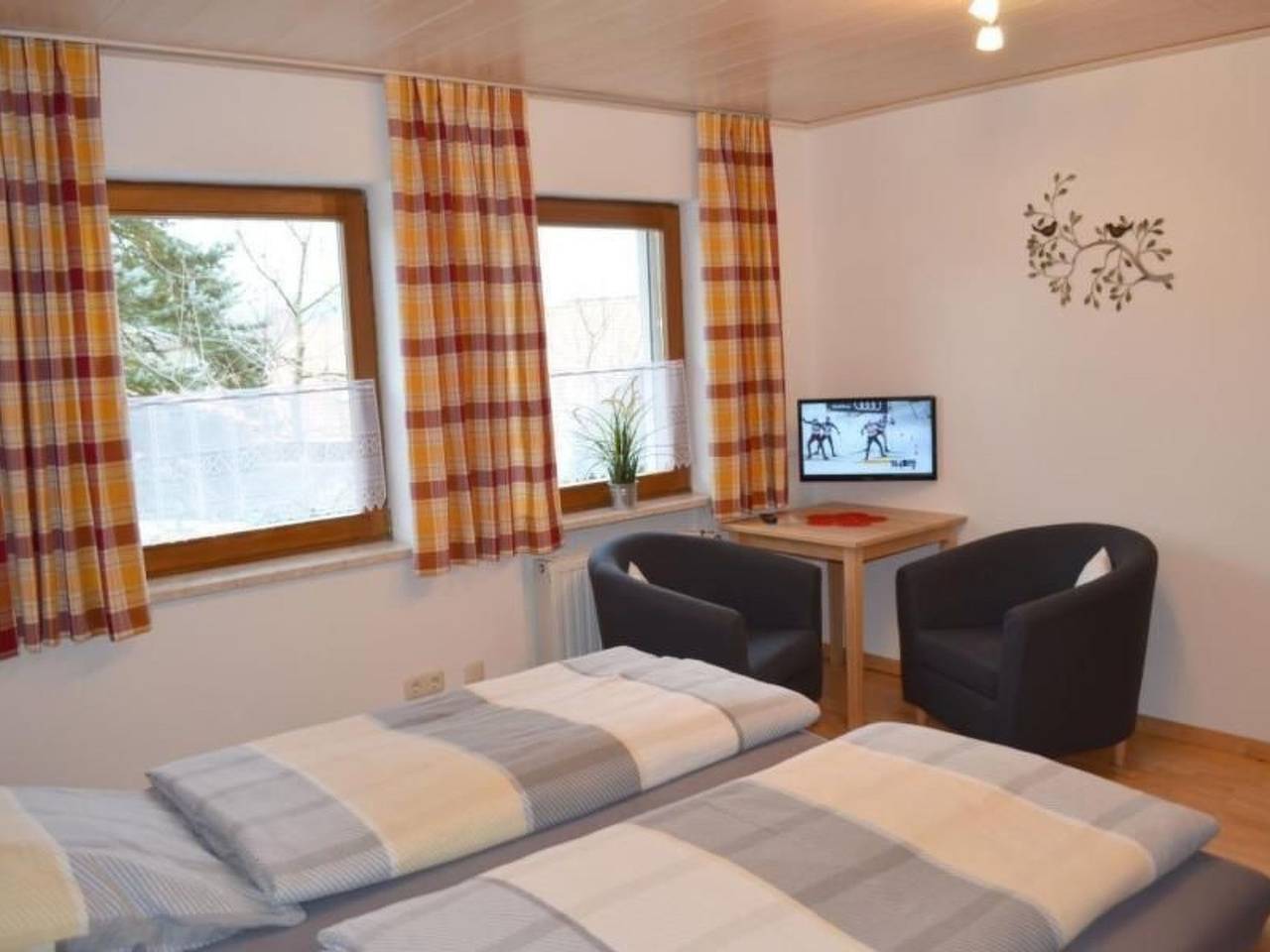Ganze Wohnung, Gemütliche Ferienwohnung in Weiherhäuser mit Garten und Terrasse in Gotteszell, Ostbayern