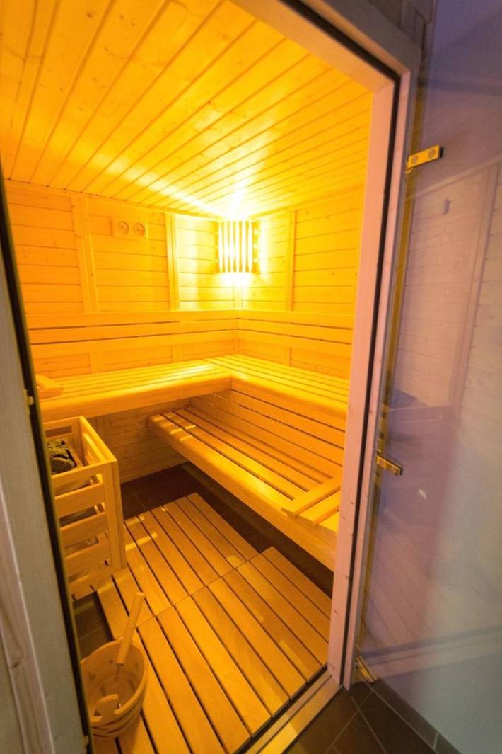 Chambre d’hôte pour 2 personnes, avec jacuzzi ainsi que sauna et terrasse dans Lozère - 3