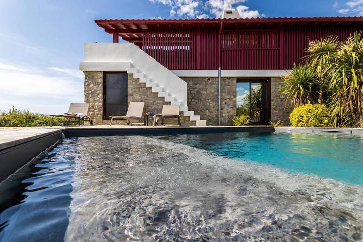 Location de vacances pour 12 personnes, avec jardin et piscine dans Plage d'Erretegia - 2