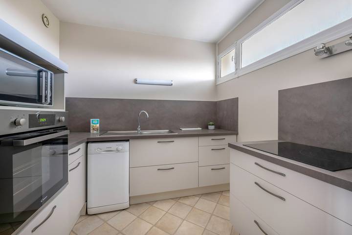 Gîte pour 4 personnes, avec balcon, adapté aux familles dans Plage de l'Ermitage - 4