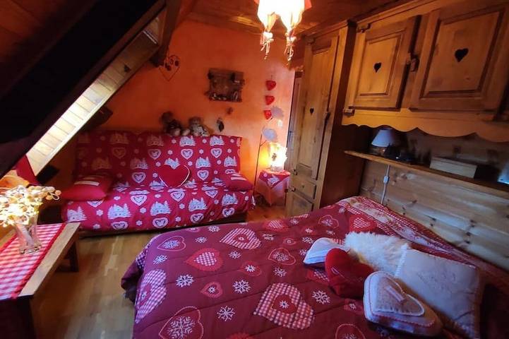 Gîte pour 8 personnes, avec balcon dans Saint-Jean-Montclar - 4