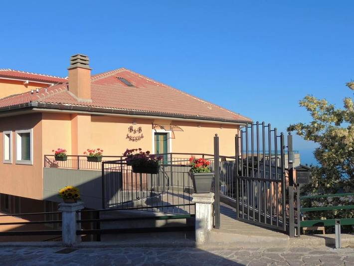 B&b per 2 persone, con Balcone e Terrazza nonché Panorama a Monte Sant'Angelo