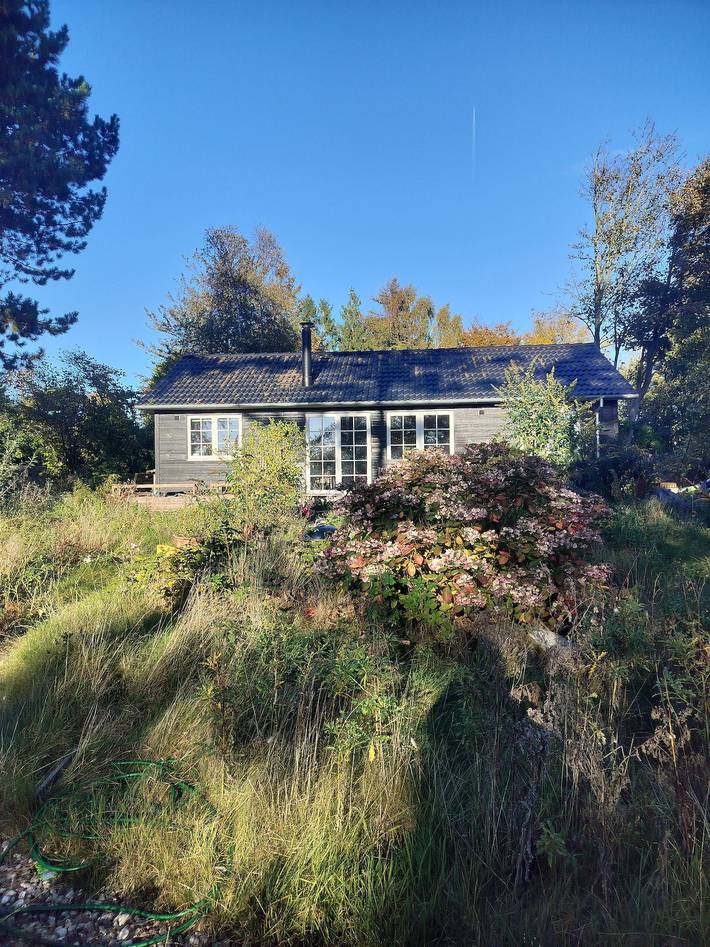 Ferienhaus für 6 Personen, mit Garten und Seeblick sowie Terrasse in Orø