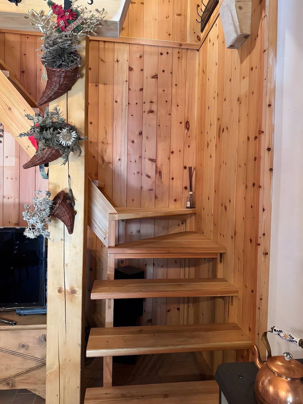 Chalet 'Rosi' con balcone vista lago, terrazza, Bbq e parcheggio privato in Gravedona ed Uniti, Lago di Como