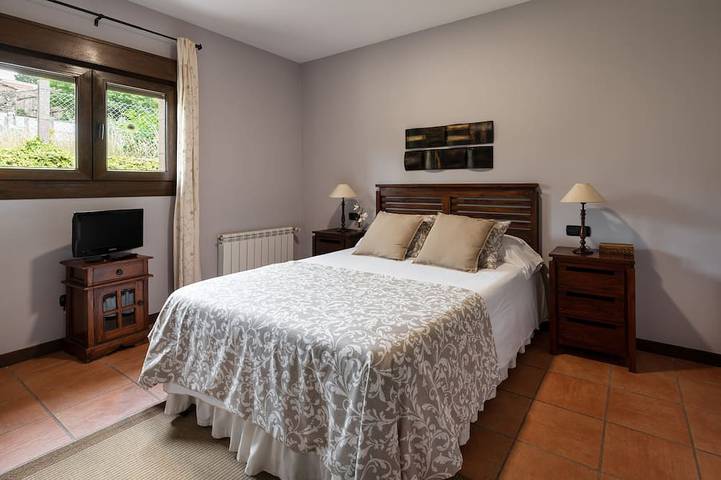 Gîte pour 10 personnes, avec jardin et terrasse à Ames - 4