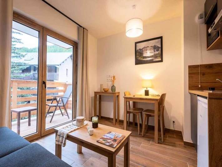 Gîte pour 2 personnes, avec balcon, adapté aux familles dans Col De Vars Vars Station De Ski - 2