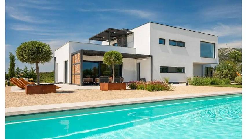 Villa pour 12 personnes, avec Balcon et Terrasse ainsi que Piscine et Sauna à Šibenik