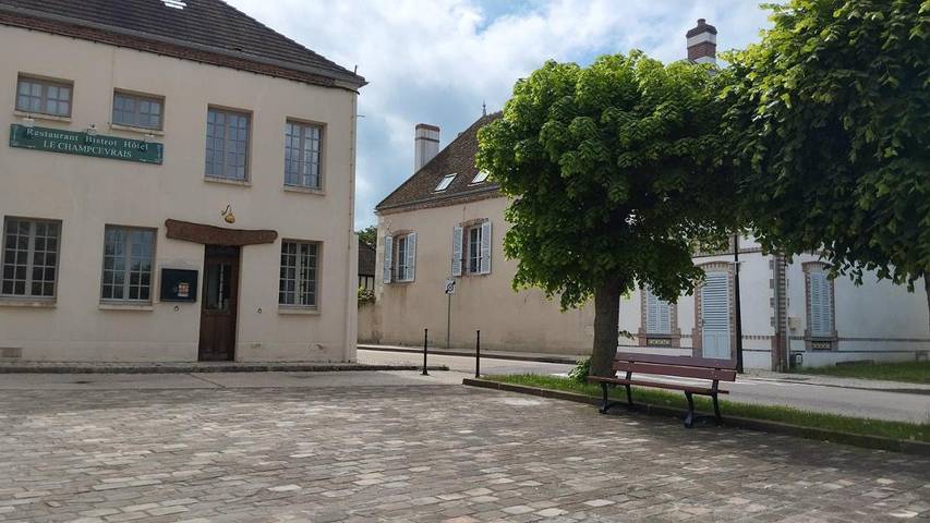 Hôtel pour 2 personnes, avec vue et jardin à Champcevrais