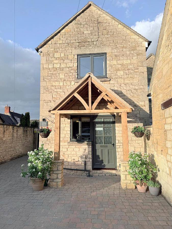 Misty View - 2 Bed Cottage in Winchcombe in Winchcombe, Gloucestershire