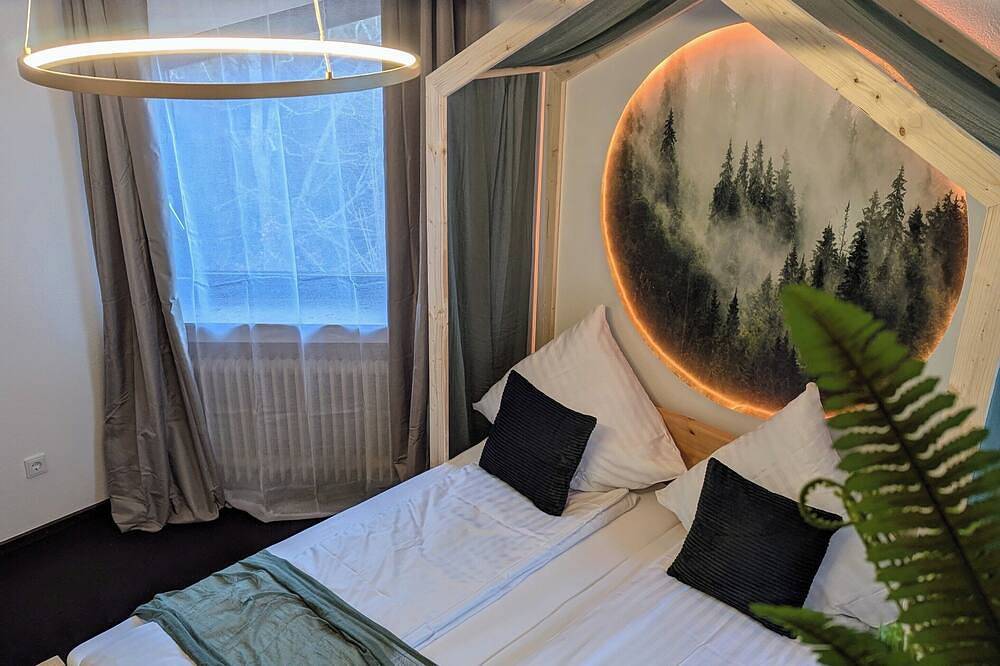 Ganze Wohnung, Baumhaus Suite - Familienfreundlich mit Spielecke und einzigartigem Stockbett in Schönau a.d.Brend, Rhön-Bayern
