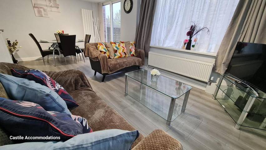 Apartment for 9 people, with garden in Dartford