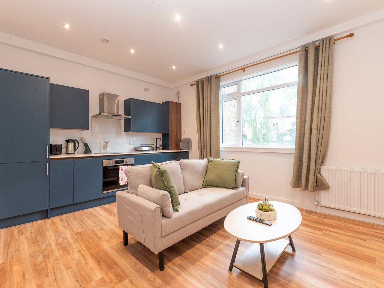 Entire apartment, Elegant St Margarets 1Br near Transport, London | Pass the Keys in Richmond upon Thames, London