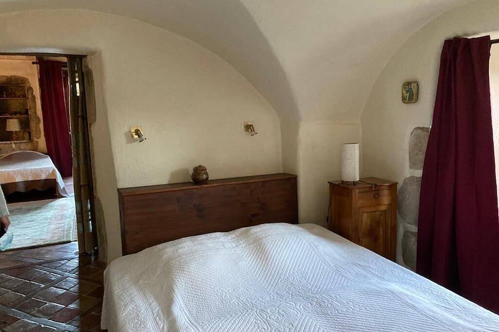 Grande suite pour 2 à 4 personnes. in Pourchères, Parc naturel régional des Monts d'Ardèche