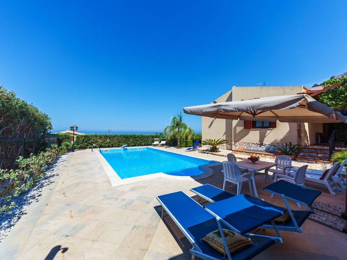 Gemütliches Haus in Custonaci mit privatem Pool in Cornino, Custonaci
