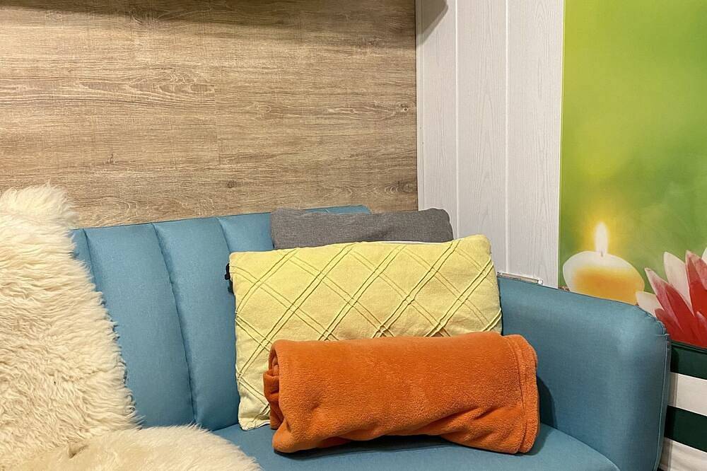 Die Pilgerbox, Tiny House trifft Urlaub, optional mit Sauna und Whirlpool in Schmidtheim, Dahlem