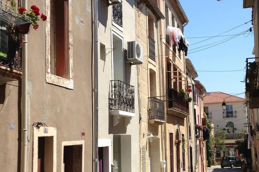 Appartement entier, Bel appartement de 2 chambres dans un village historique près de Pézenas, Sète et Montpellier in Bouzigues, Côte méditerranéenne (France)