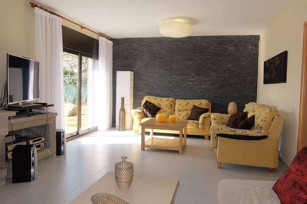 Villa Vista Con Piscina Privada Y Aire Acondicionado in Calafell, Costa Dorada