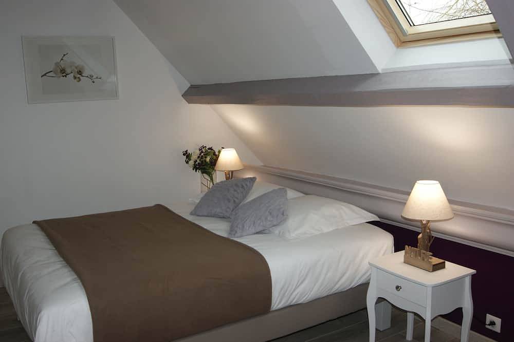 Villa des Eaux ouies, maison de charme avec piscine chauffée pour 14 personnes in Cuigy-en-Bray, Oise