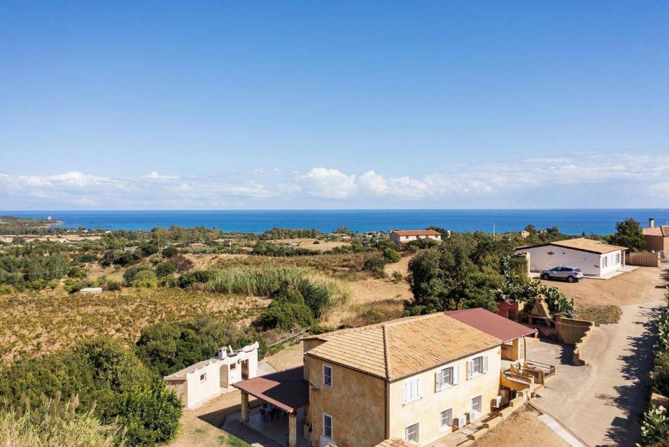 Geheel appartement, Vakantieappartement voor 6 personen met balkon/terras in Tertenia, Provincie Ogliastra