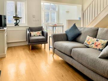 Log Cabin for 4 People in Northumberland Coast, North East England, Photo 2