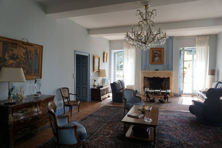 Gîte pour 12 personnes, avec jardin à Eynesse - 2