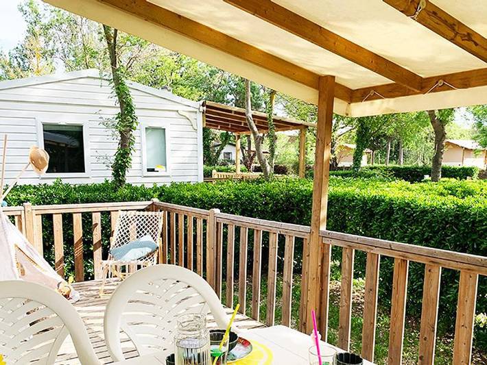 Camping Le Val de Cesse - Mobilheim 4 personen - Welcome 27m² - 2 Schlafzimmer - Tv - Klimaanlage - Terrasse -. in Mirepeisset, Mittelmeerküste (Frankreich)