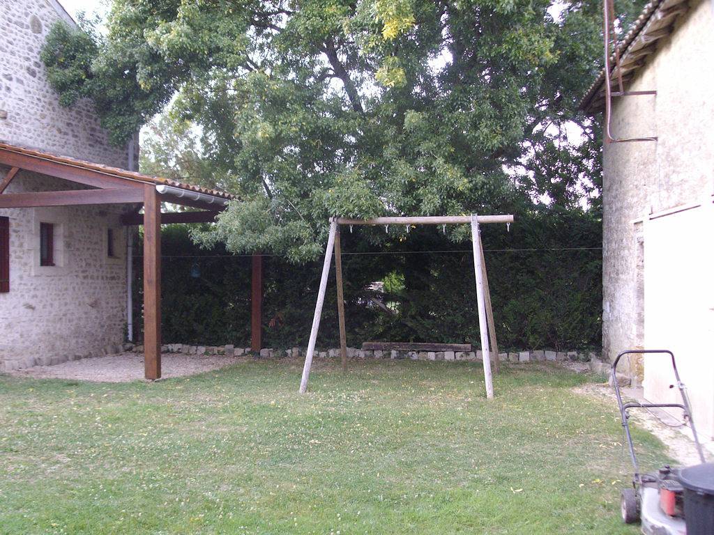 Maison charentaise restaurée in Bernay-Saint-Martin, Région de Saint-Jean-d'Angély