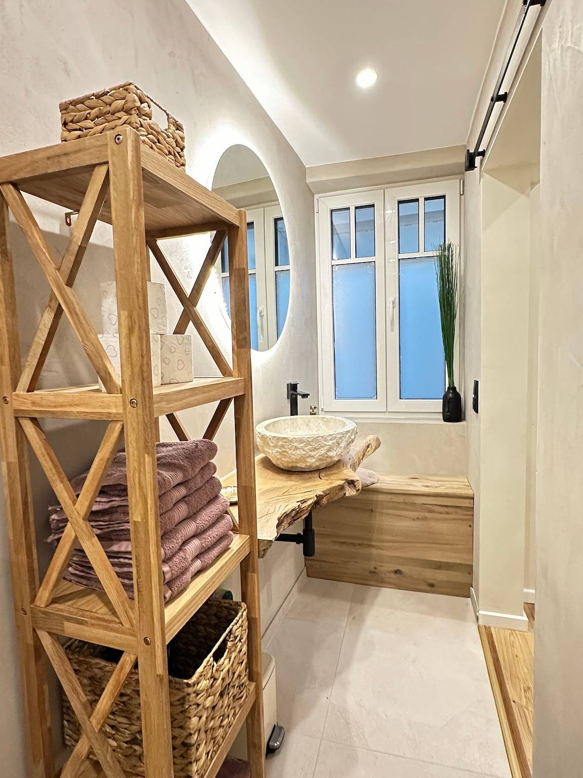 Appartement entier, Appartement 'Fewo Sand 10 - Klein' avec terrasse commune, jardin et Wi-Fi in Bamberg, Région viticole de Franconie