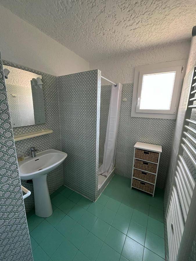 Parc de vacances pour 5 personnes, avec piscine et jardin en Corse - 2