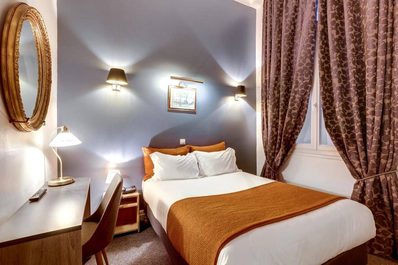 Twin Room in Paris 1er Arrondissement, Paris