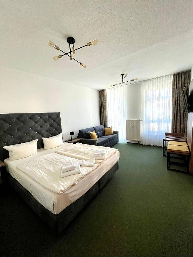 Ferienwohnung für 12 Personen, mit Ausblick, mit Haustier in Residenzschloss - 3