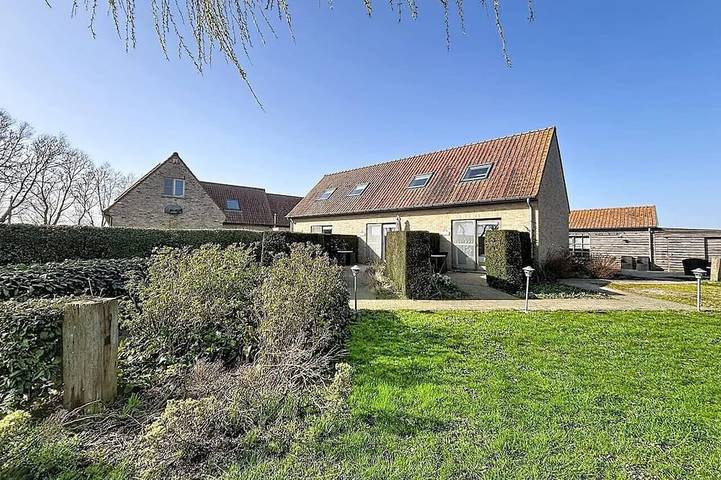 Ferienhaus für 12 Personen, mit Balkon und Garten