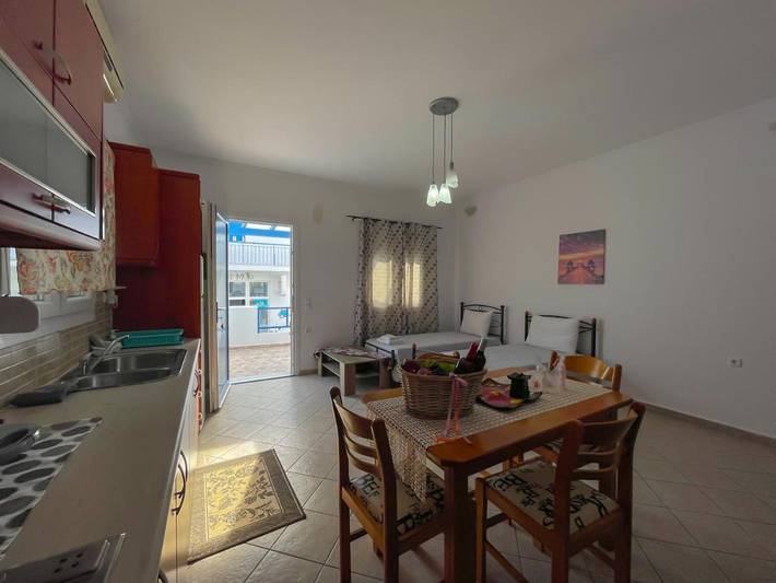 Location de vacances pour 4 personnes, avec terrasse, animaux acceptés dans Adamas - 3