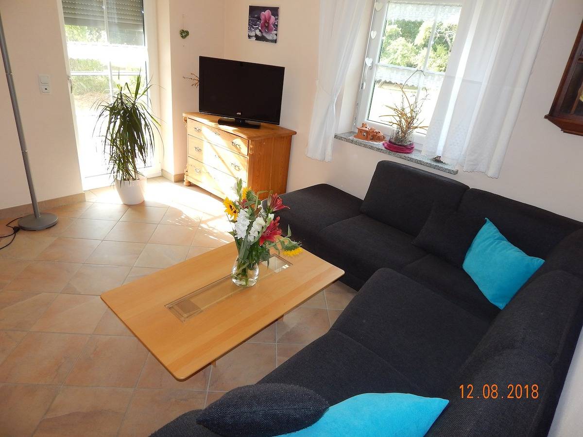Ganze Wohnung, Ferienwohnung Wagner - Ferienwohnung Wagner mit Terrasse und Kinderspielplatz in Küps, Oberfranken