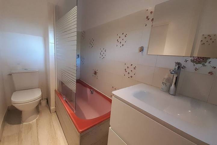 Appartement entier, Studio avec terrasse axe Rennes Saint Malo in La Baussaine, Région de Saint-Malo