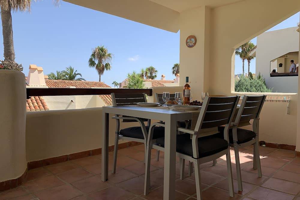 Entire apartment, Beautiful Golf and Tennis Apartment in 5 Star Resort, La Manga Club in La Manga Club, Mar Menor