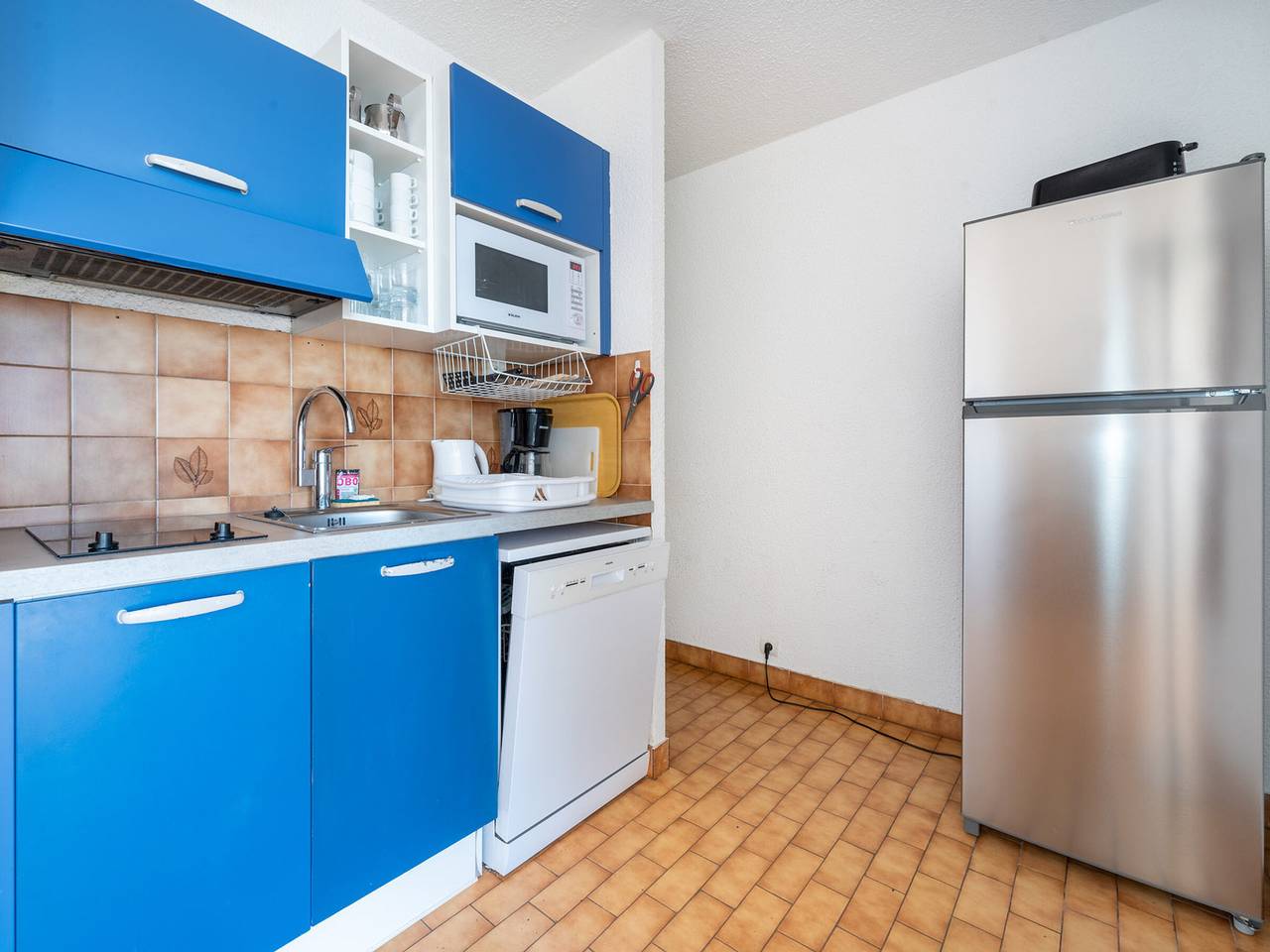 Entire apartment, Apartment for 8 people with Wi-Fi in Roquebrune-Cap-Martin in Roquebrune-Cap-Martin, Mediterranean Coast (France)