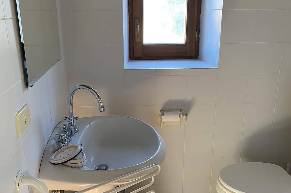 Ganze Wohnung, Bauernhof Montecchio Attic in Semproniano, Grosseto Provinz